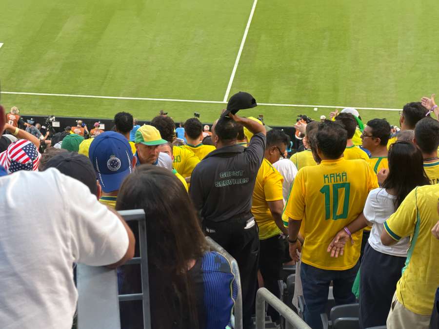 Guest services do MetLife Stadium teve trabalho com a torcida brasileira