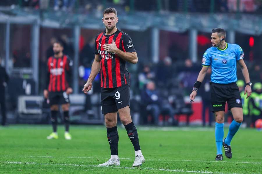 Füllkrugs Milan holt spät einen Punkt.