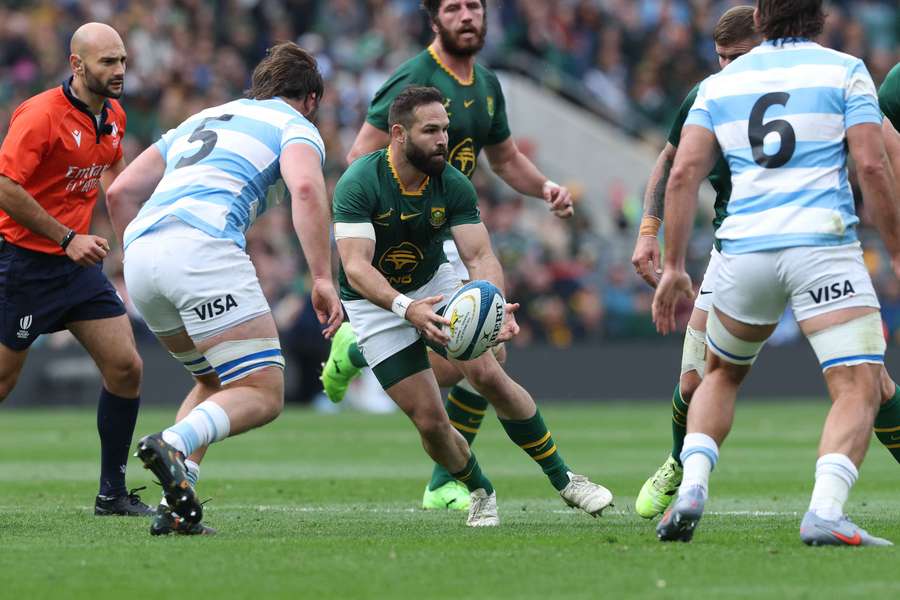 Cobus Reinach scored two tries as South Africa defeated Argentina 29-27 in London.  