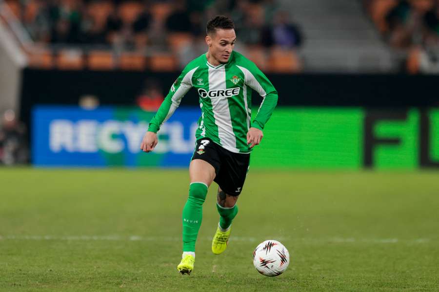 Antony conduce el balón Antony conduce el balón