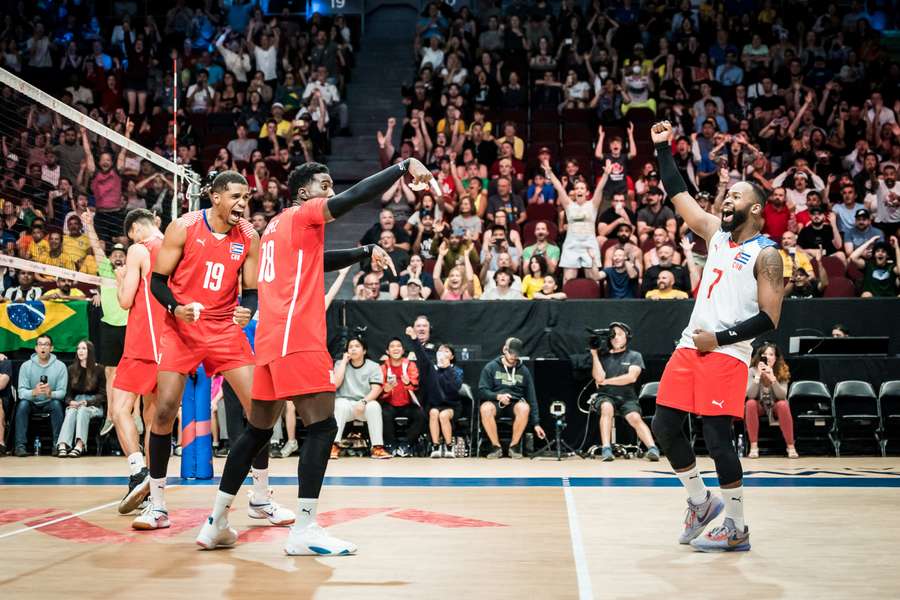 Cuba leva virada dos EUA no tie-break – Web Vôlei