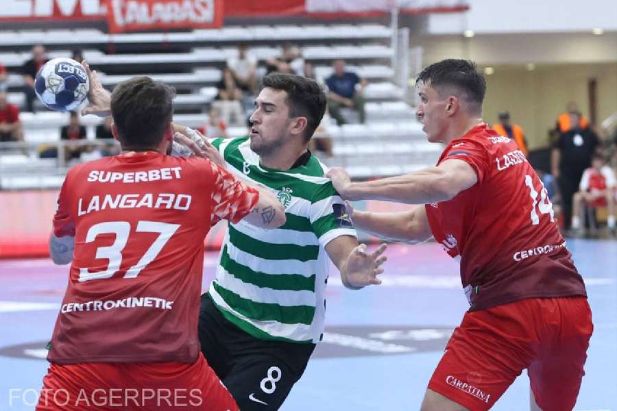 Dinamo, învinsă după un start promițător în grupele Ligii Campionilor la handbal masculin