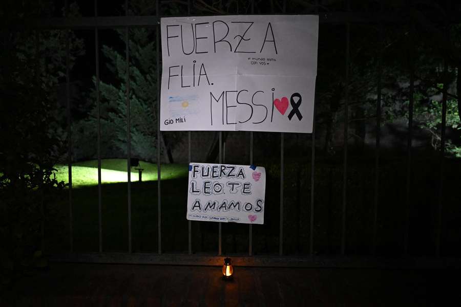 I messaggi fuori dal cimitero di El Prado