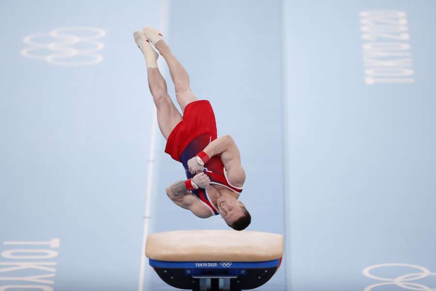 Denis Abliazin uit Rusland in actie op de Olympische Spelen van 2021 in Tokio