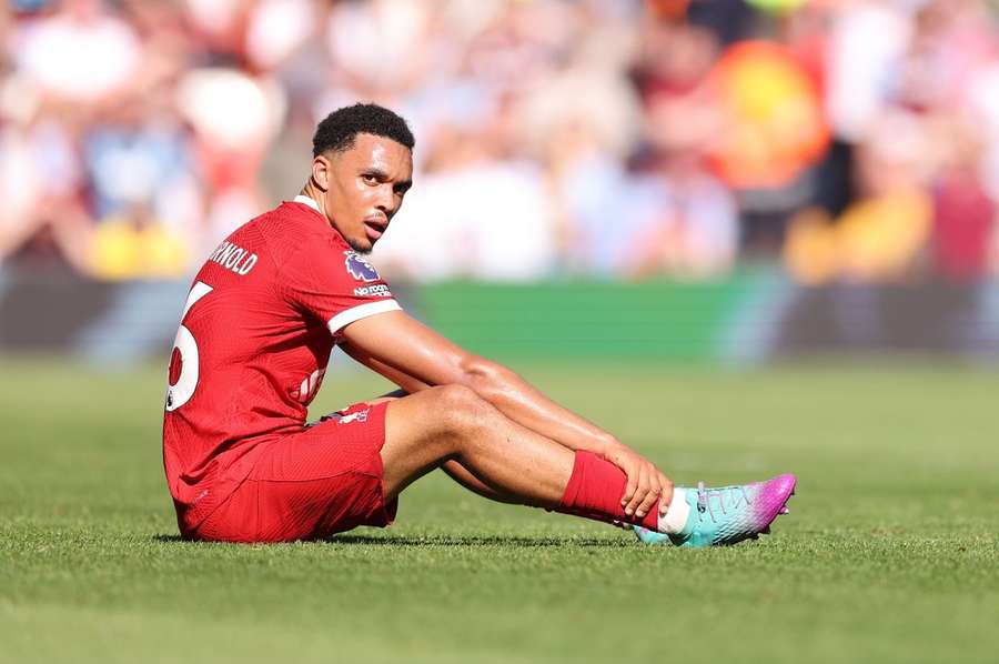 Trent Alexander-Arnold is maandag teruggekeerd op de training van Liverpool