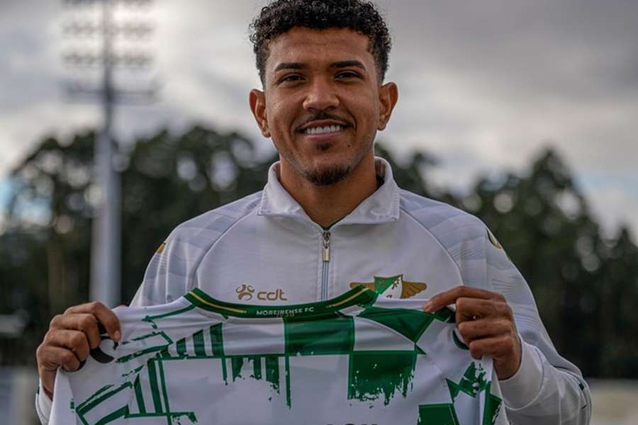 Yan assinou pelo Moreirense até 2029