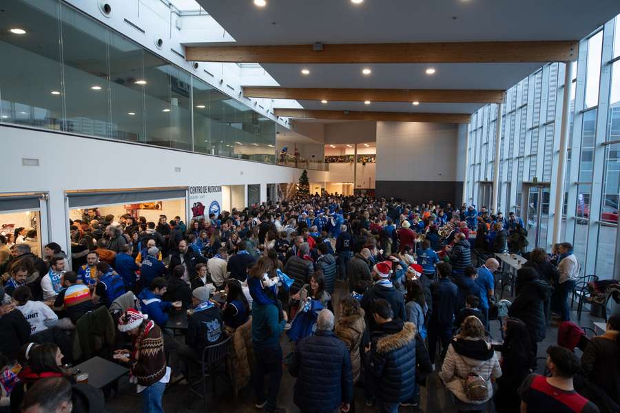 Aficionados en el Buesa Arena