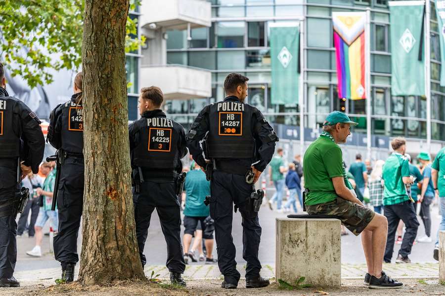 Bundesländer dürfen ab sofort ihre Polizeikosten bei Hochrisikospielen in Rechnung stellen