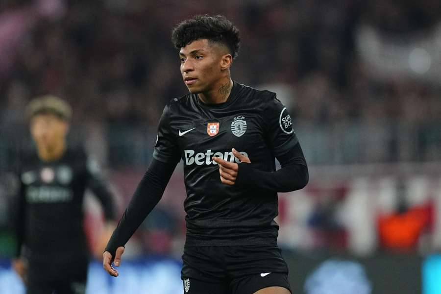 Brasileiro Alisson Santos estreou na Champions aos 23 anos