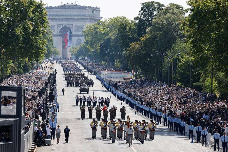 Le défilé sur les Champs-Élysées ce dimanche.