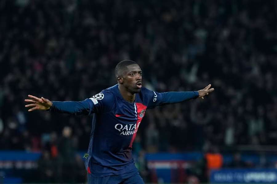 Zlatá lopta pre najlepšieho futbalistu na svete je v rukách Dembélého.