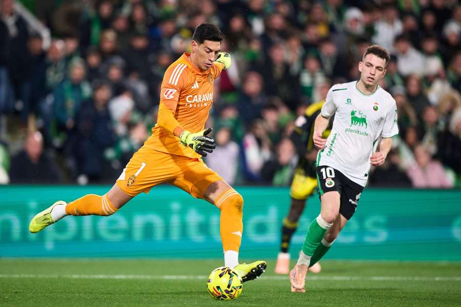 Nach Prügel-Ausraster - Saragossas Keeper Andrada für 13 Spiele gesperrt