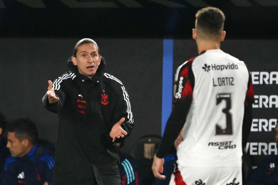 Flamengo, de Filipe Luís, encontrou problemas na Argentina