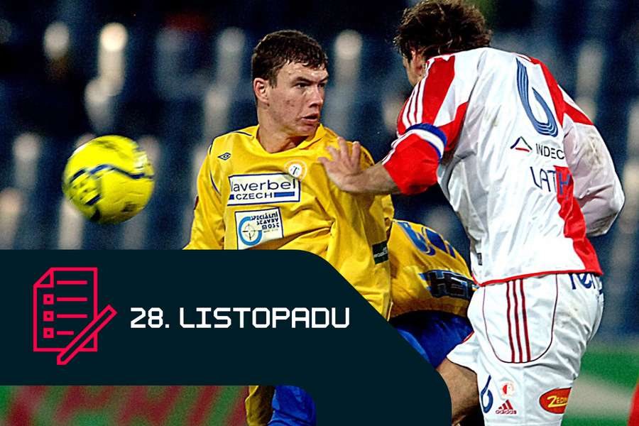 Edin Džeko si zahraje proti Slavii poprvé od podzimu roku 2006. Na snímku s ním stoper Martin Latka.