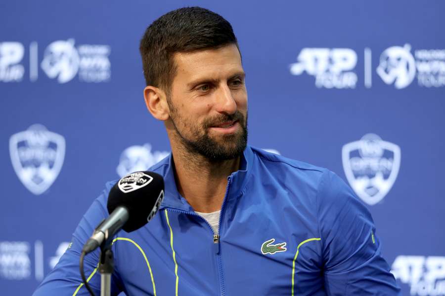 Djokovic em conferência de imprensa