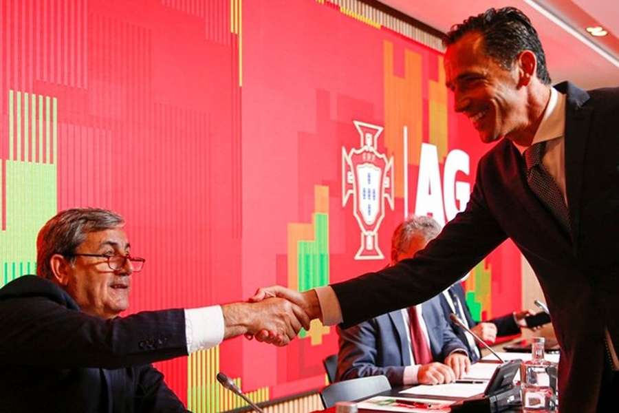 Pedro Proença, presidente da Liga, com Fernando Gomes, presidente da FPF