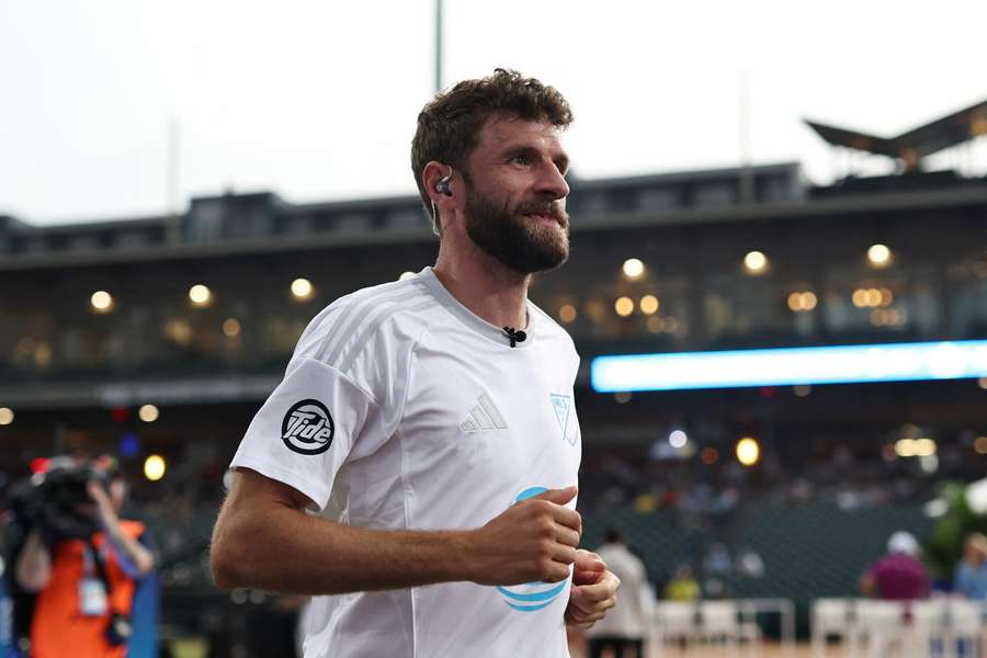 Müller krönt sich zum König des Schießens.