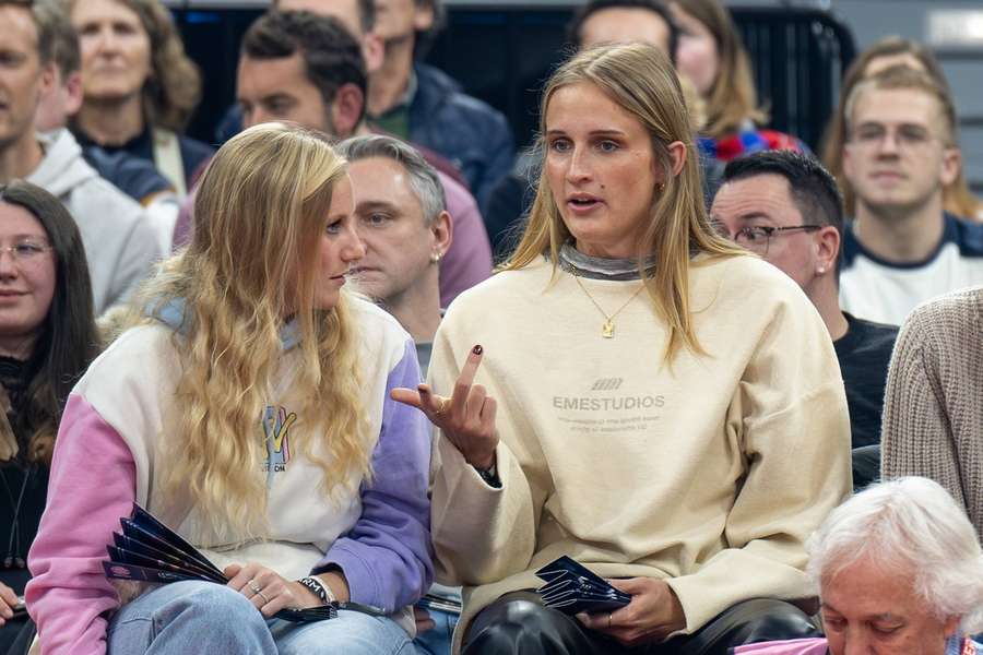 Leonie Fiebich (r.) ist derzeit in Valencia aktiv.