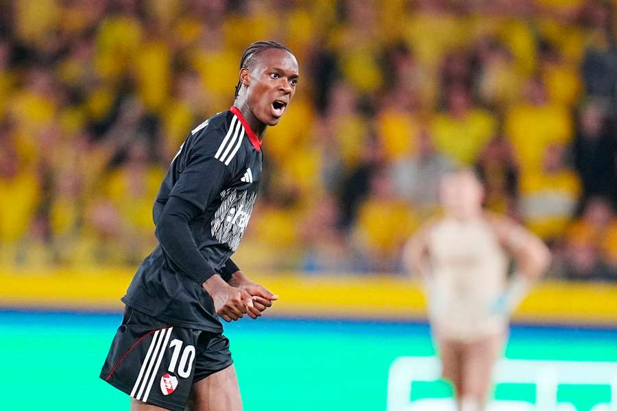 Emanuel Emegha vai trocar o Estrasburgo pelo Chelsea