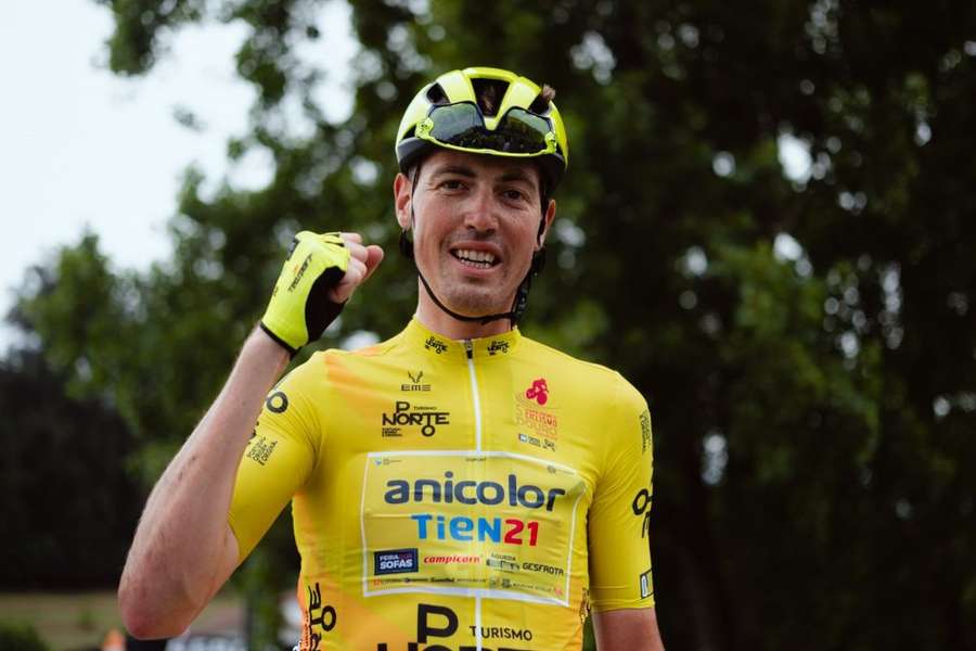 Artem Nych converteu-se no incontestável dominador da Volta a Portugal em bicicleta