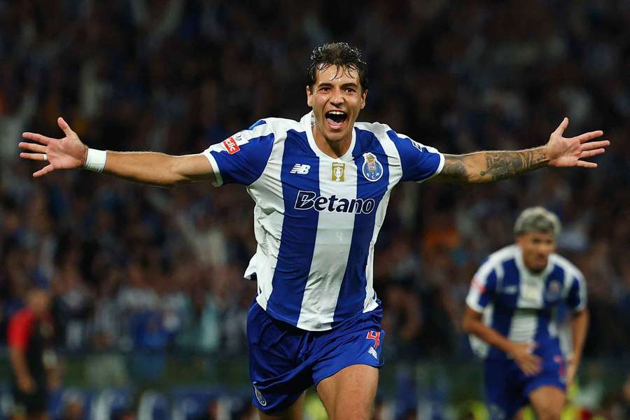 Jakub Kiwior, central do FC Porto Jakub Kiwior, central do FC Porto