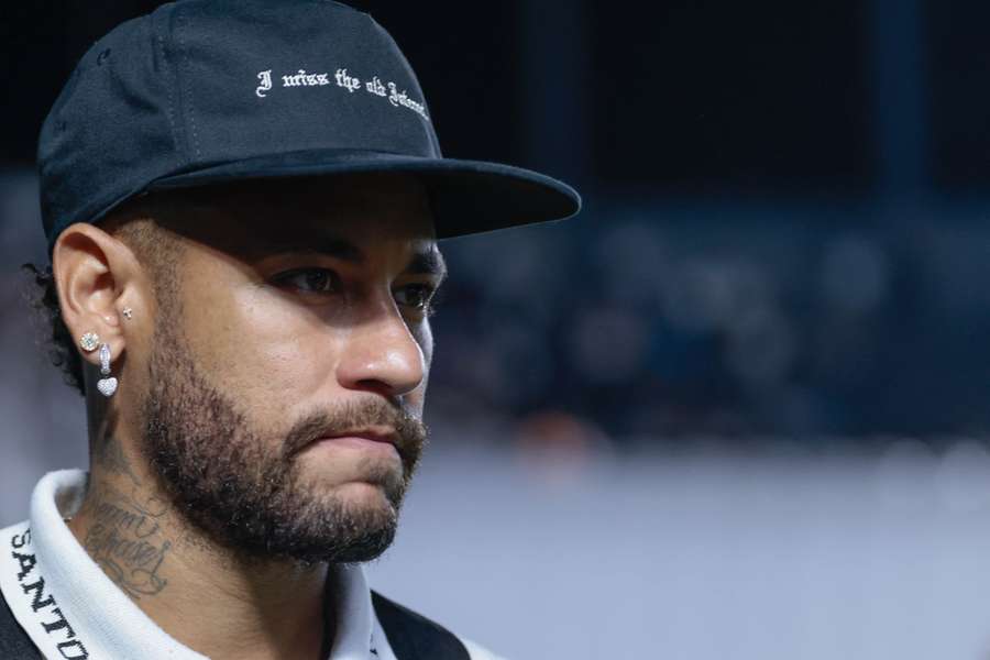 Neymar assistiu Santos x Palmeiras em um camarote na Vila Belmiro Neymar assistiu Santos x Palmeiras em um camarote na Vila Belmiro