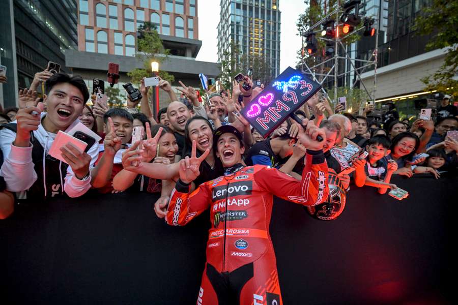 Marc Márquez com os fãs na Tailândia