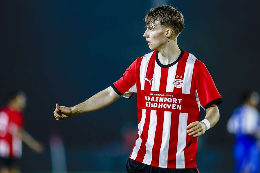 Mikkel Bro Hansen à l’œuvre avec Jong PSV Mikkel Bro Hansen à l’œuvre avec Jong PSV