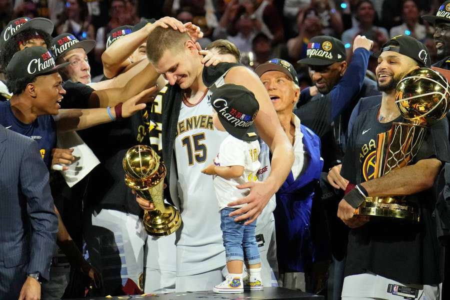 Campeão da NBA com os Nuggets e MVP das finais da NBA, Nikola Jokic preferiu o descanso após temporada desgastante