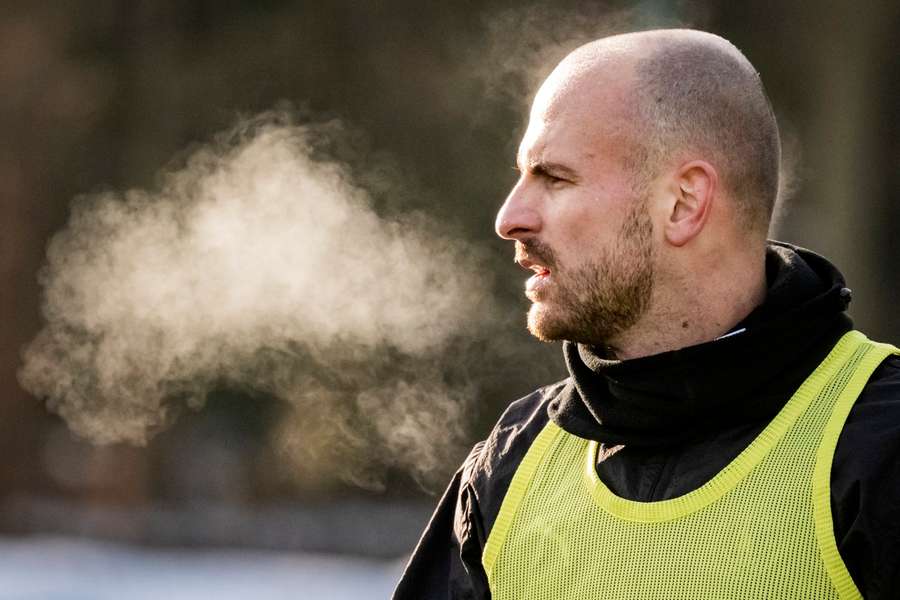 Česká liga je o běhání a soubojích, snad se vydáme jinudy, říká Lischka. Česká liga je o běhání a soubojích, snad se vydáme jinudy, říká Lischka.