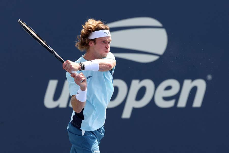 Rublev in actie tegen Rinderknech