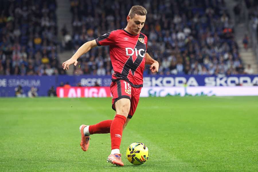 El Rayo descarta una lesión de gravedad en la rodilla de De Frutos