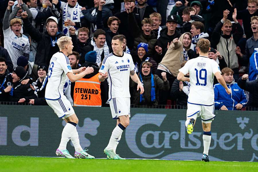 FCKs Lukas Lerager scorer til 1-0 under superligakampen mellem FC København og Hvidovre IF i Parken