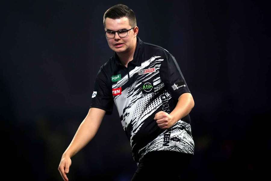 Gian van Veen bucht das Ticket fürs Achtelfinale. Gian van Veen bucht das Ticket fürs Achtelfinale.