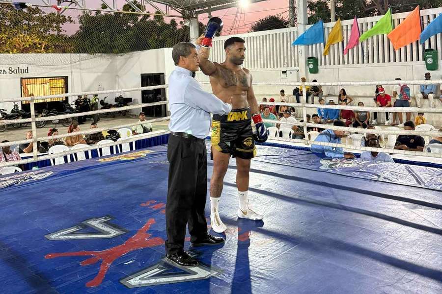 Octávio Pudivitr venceu Jhon Teran em Santa Marta, no norte de Bogotá