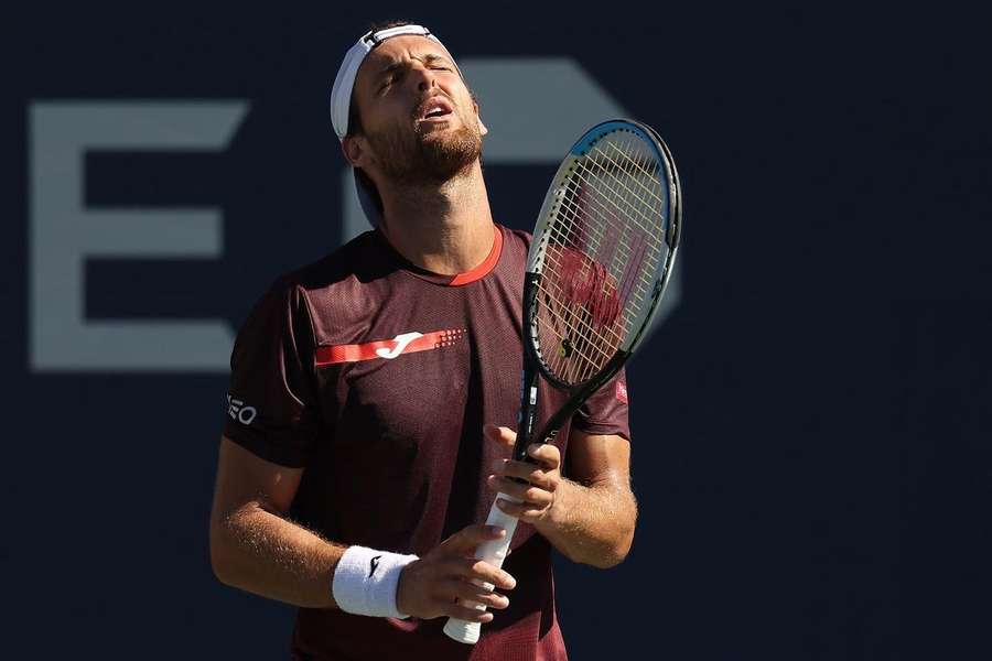 João Sousa somou a nona derrota consecutiva