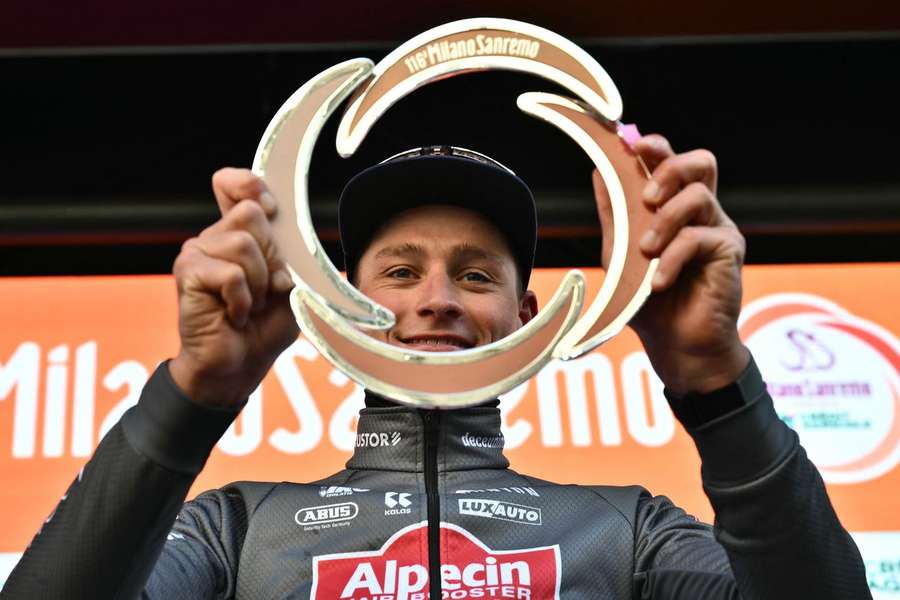Van der Poel vencedor na Milão-Sanremo 