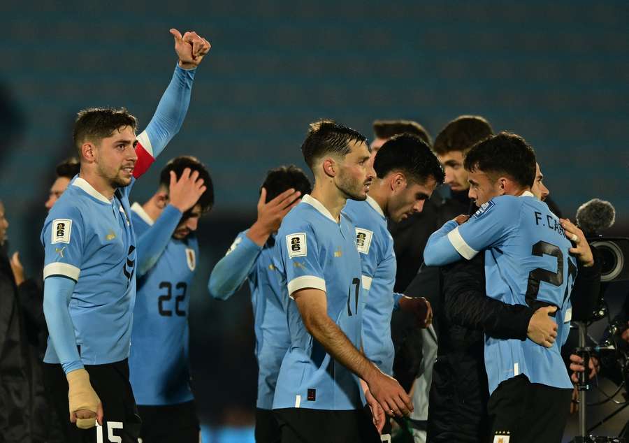 Uruguai foi firme contra o Chile na estreia das Eliminatórias Uruguai foi firme contra o Chile na estreia das Eliminatórias