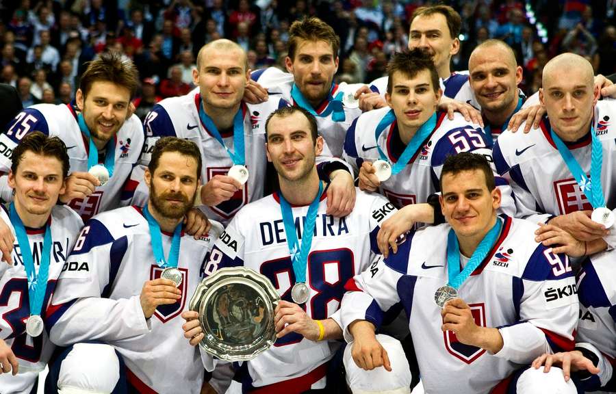 Chára v pozícii kapitána doviedol Slovensko v roku 2012 v Helsinkách k striebru. Chára v pozícii kapitána doviedol Slovensko v roku 2012 v Helsinkách k striebru.
