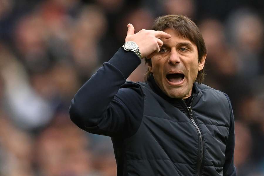 Spurs-manager Conte: 'Als we in de top 4 eindigen hebben we een goed seizoen'