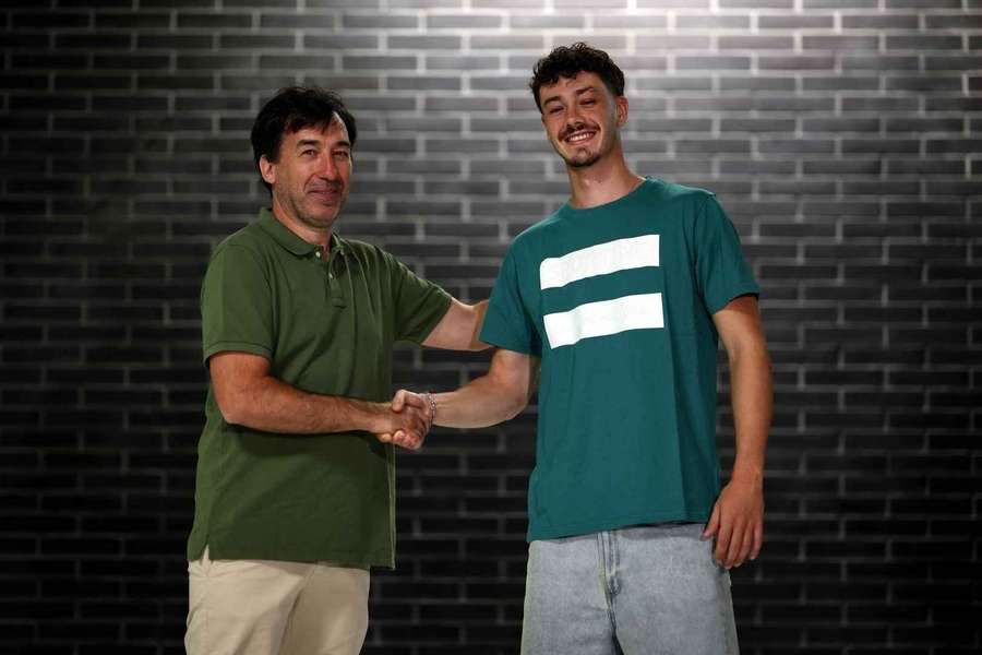 Gustavo Teixeira Gustavo Teixeira