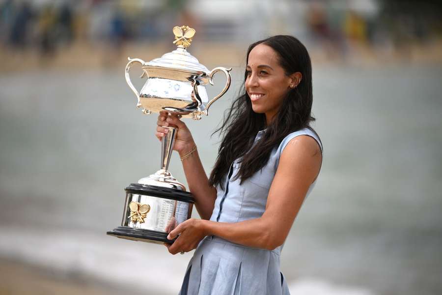 Keysová s trofejou z Australian Open.