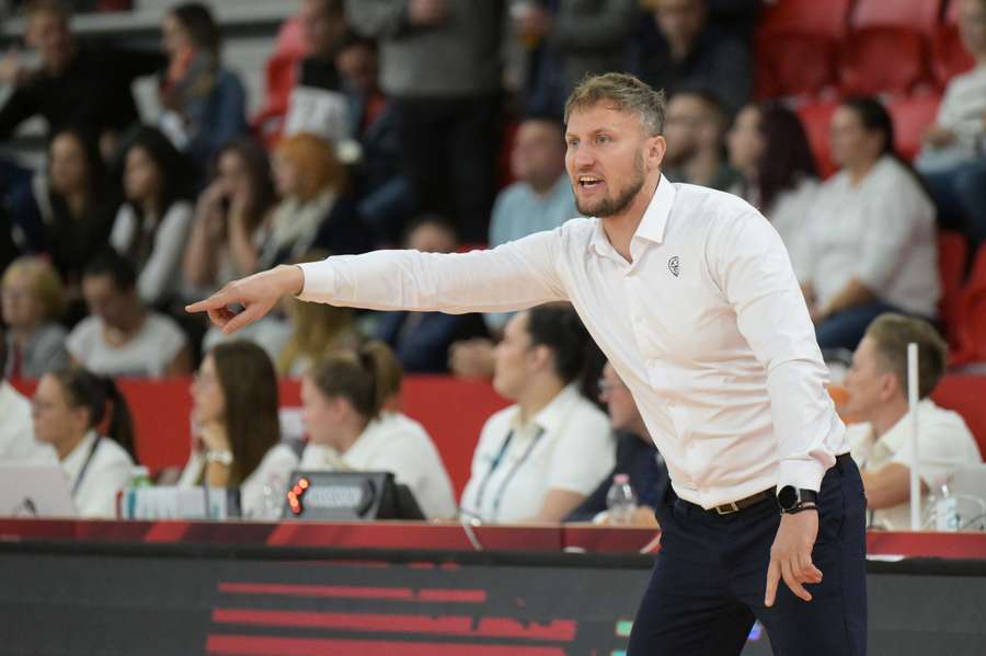 Madzin a spol. medzi najlepšiu šestnástku neprenikli.