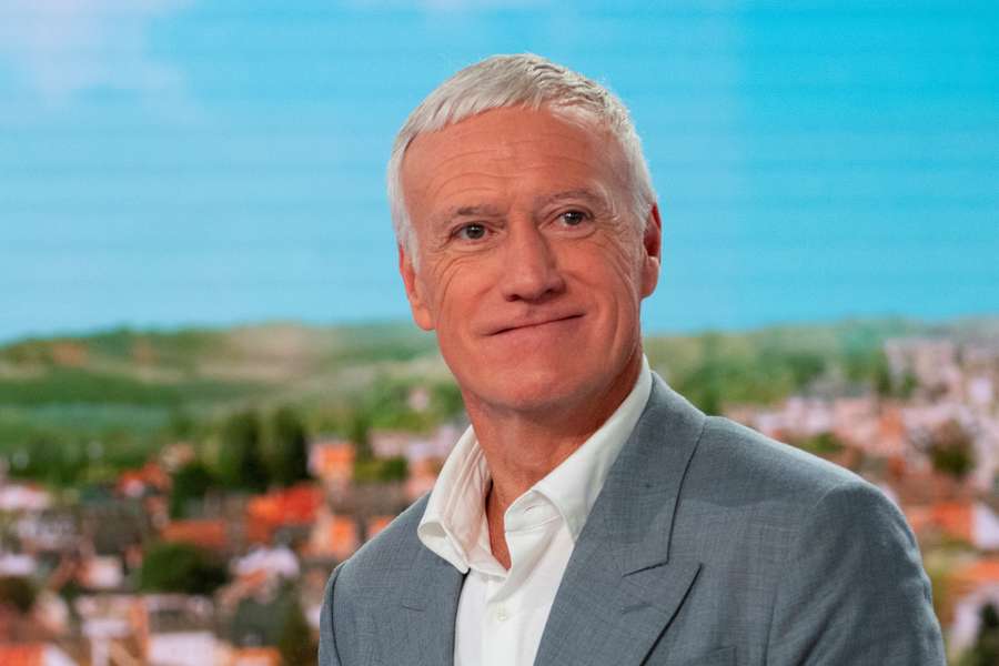 Didier Deschamps opina sobre Zizou como seleccionador.