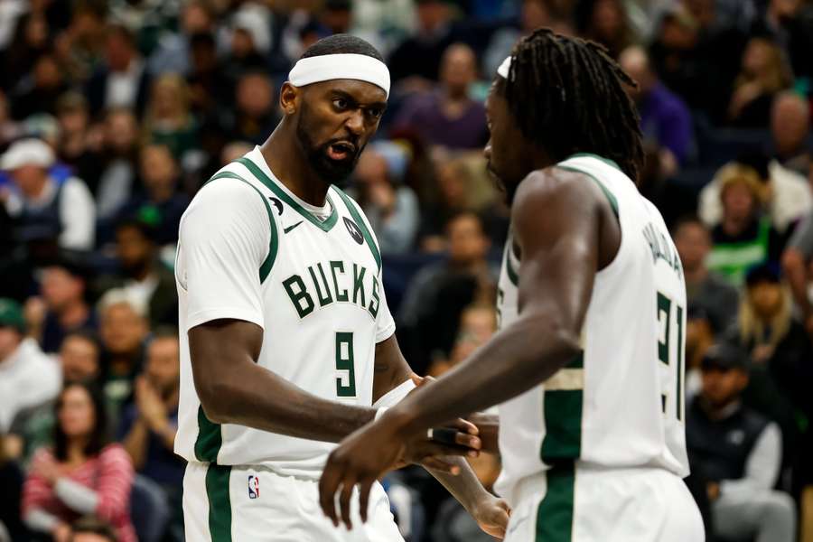 Bobby Portis (til venstre) bød ind med 18 point, da Milwaukee Bucks natten til lørdag slog Minnesota Timberwolves.