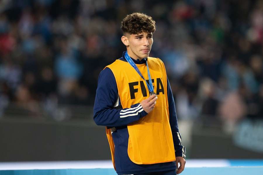Simone Pafundi foi chamado por Mancini à seleção com apenas 16 anos