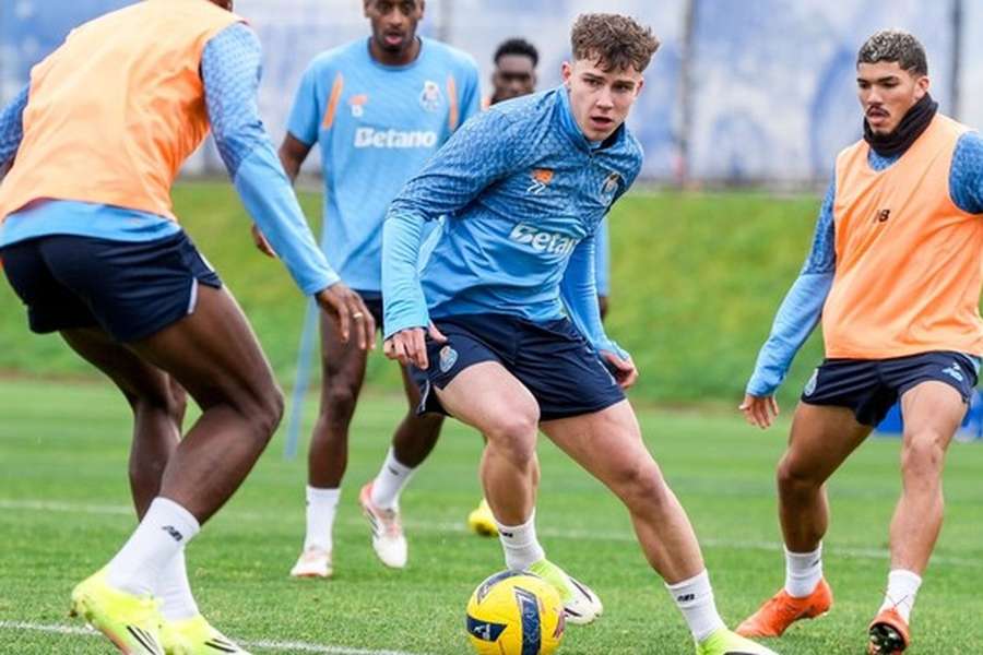 Oskar Pietuszewski no treino do FC Porto Oskar Pietuszewski no treino do FC Porto