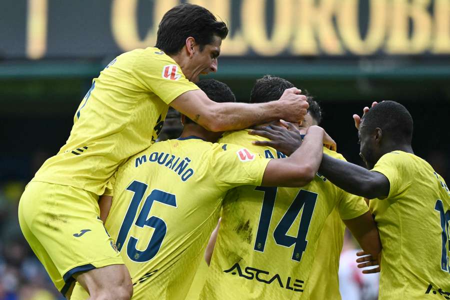 L'esultanza dei giocatori del Villarreal L'esultanza dei giocatori del Villarreal