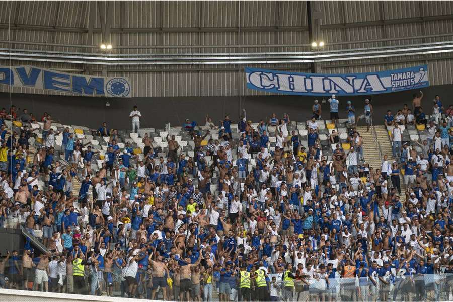 Torcida do Cruzeiro comemorou no estádio atleticano