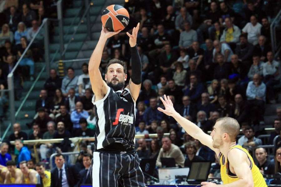 Marco Belinelli dominiert auch mit 37 Jahren in Bologna noch den Court.